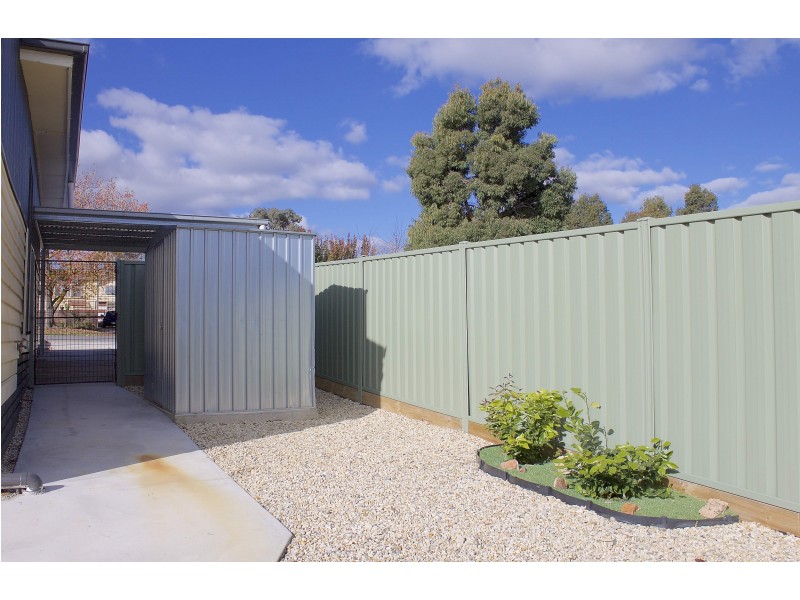 24 Archer Street, Kangaroo Flat VIC 3555
