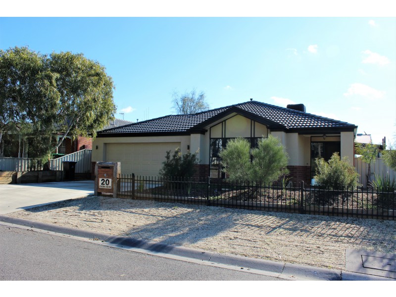 20 Cooba Drive, Epsom VIC 3551