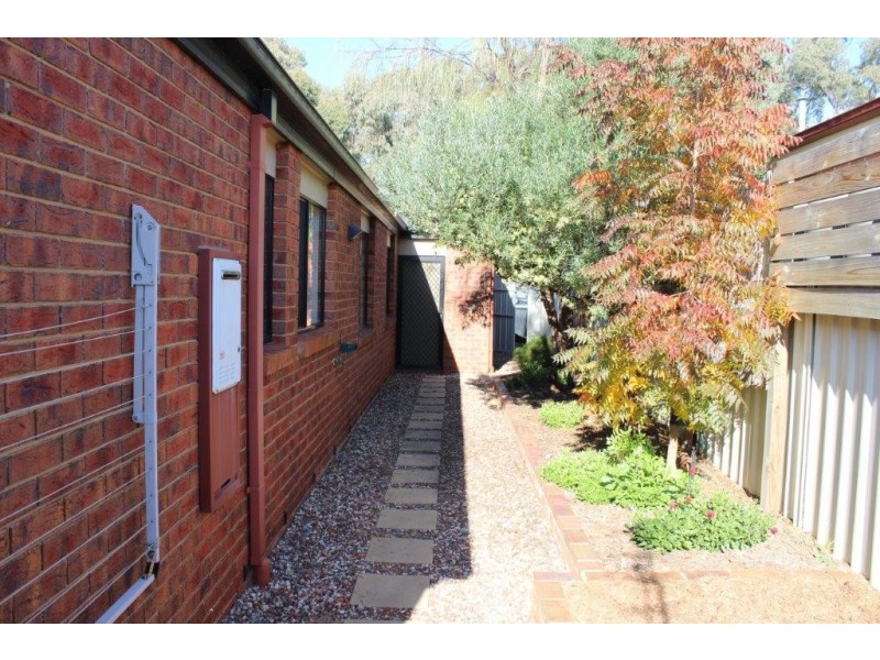 20 Cooba Drive, Epsom VIC 3551