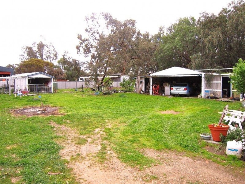 49 Peppercorn Way, Serpentine VIC 3517