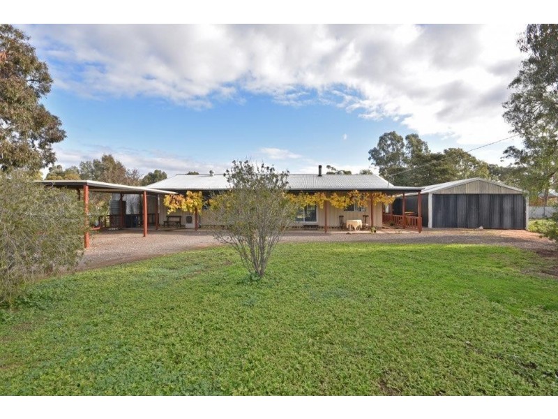 112 Playfair Street, Eddington VIC 3472