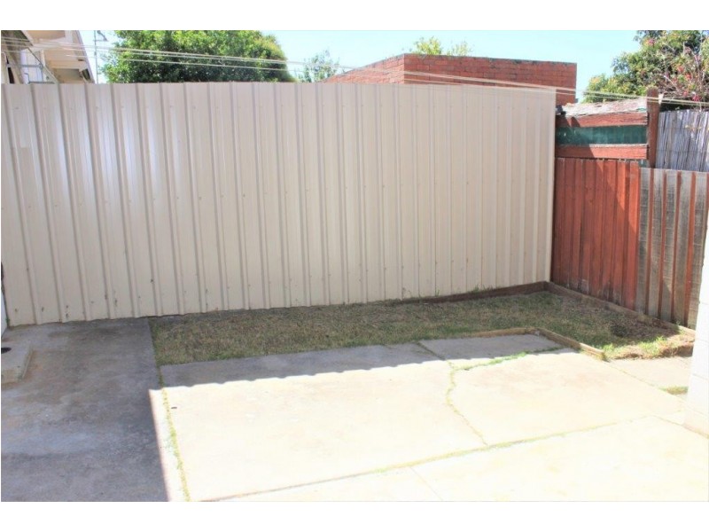 1A Strathdale Crescent, Strathdale VIC 3550