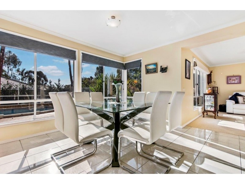 8 Janelle Drive, Maiden Gully VIC 3551