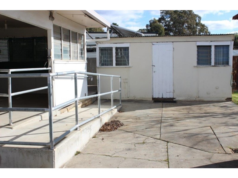 7 Guthrie Street, Kangaroo Flat VIC 3555