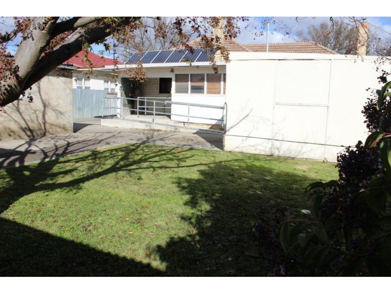 7 Guthrie Street, Kangaroo Flat VIC 3555