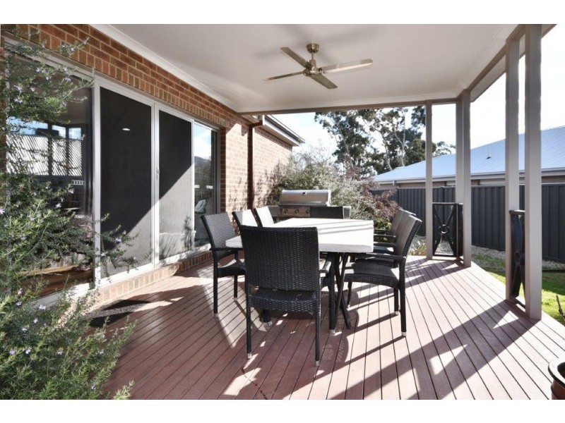 2 Autumn Close, Huntly VIC 3551