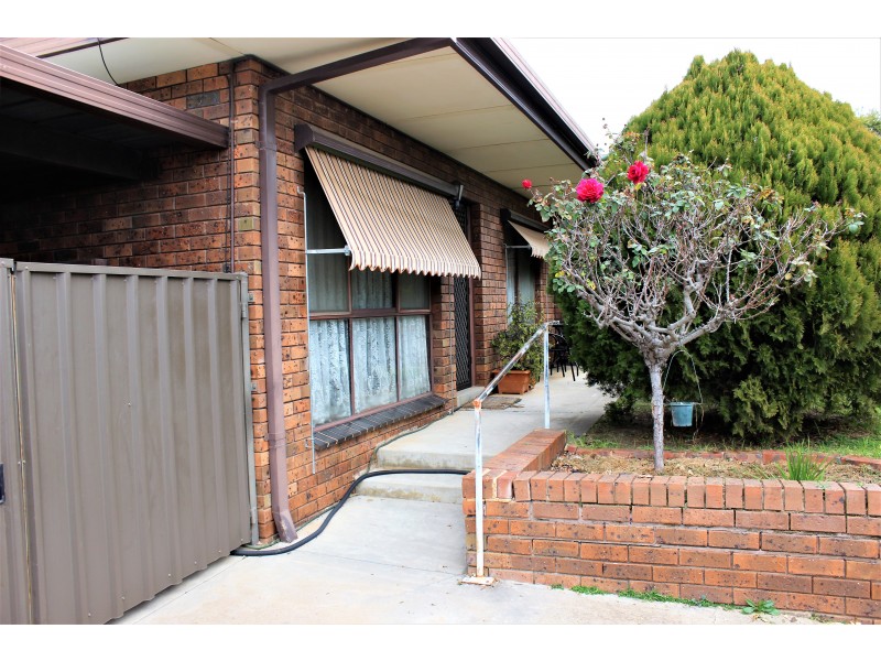 1/114 Wood Street, California Gully VIC 3556