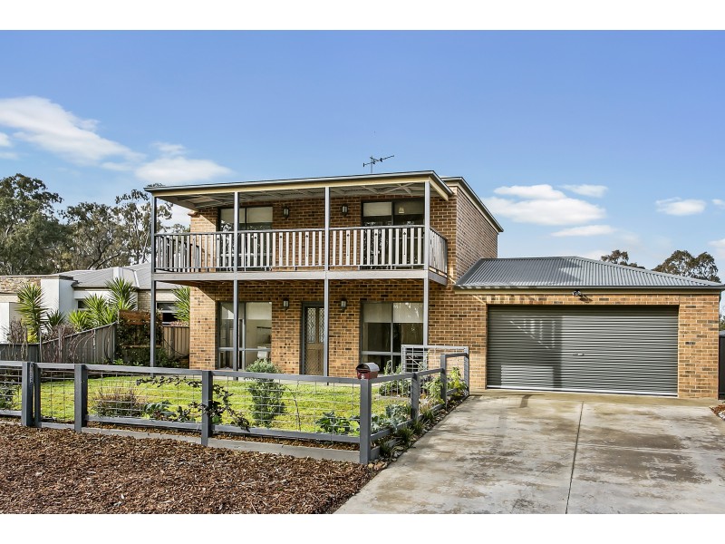 5 Redgum Court, Heathcote VIC 3523