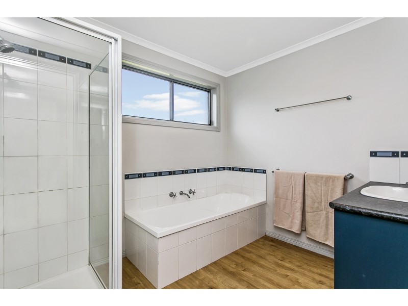 5 Redgum Court, Heathcote VIC 3523