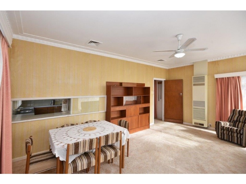 40 Putnam Avenue, Strathdale VIC 3550