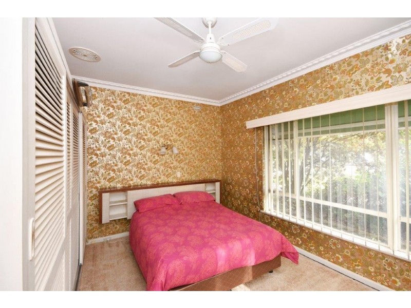 40 Putnam Avenue, Strathdale VIC 3550