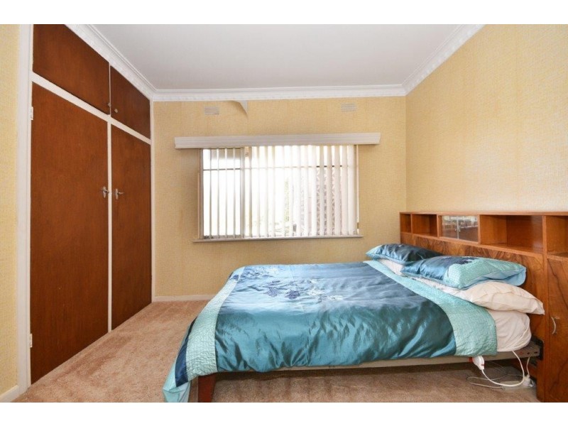 40 Putnam Avenue, Strathdale VIC 3550