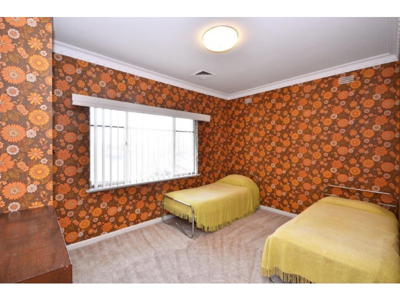 40 Putnam Avenue, Strathdale VIC 3550