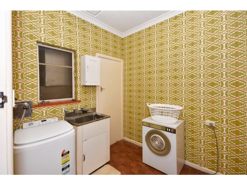 40 Putnam Avenue, Strathdale VIC 3550