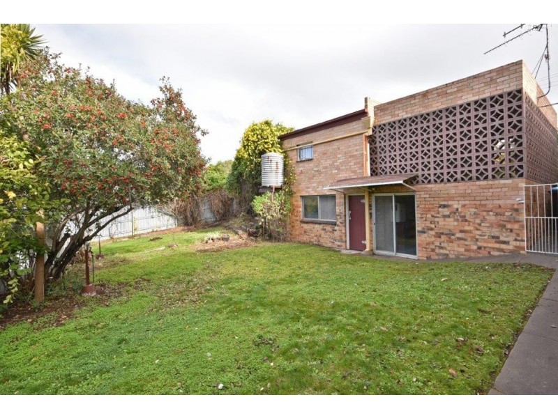 40 Putnam Avenue, Strathdale VIC 3550
