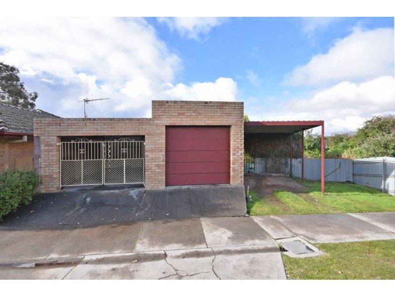 40 Putnam Avenue, Strathdale VIC 3550