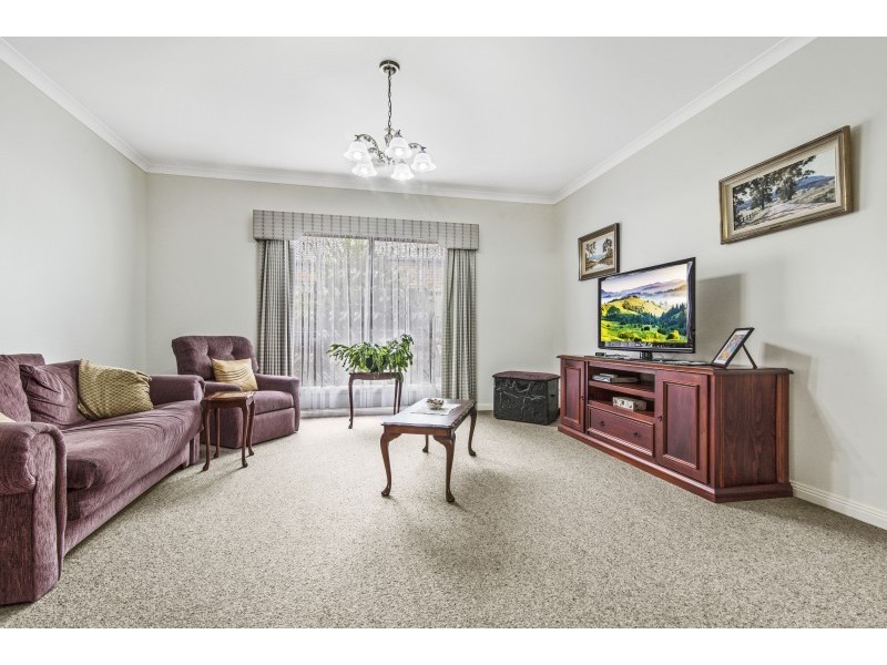 35 Amara Way, Kangaroo Flat VIC 3555