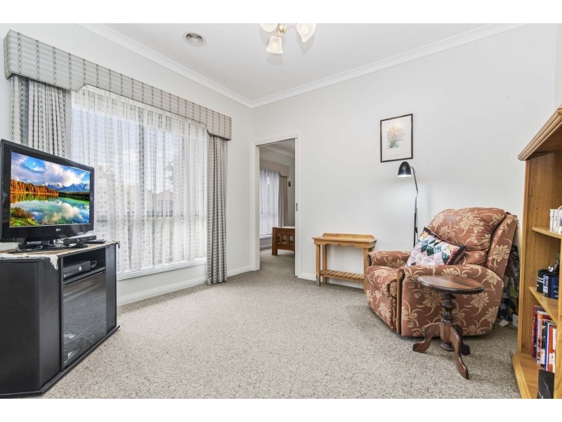 35 Amara Way, Kangaroo Flat VIC 3555