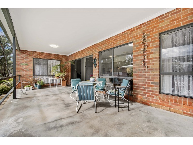 35 Amara Way, Kangaroo Flat VIC 3555