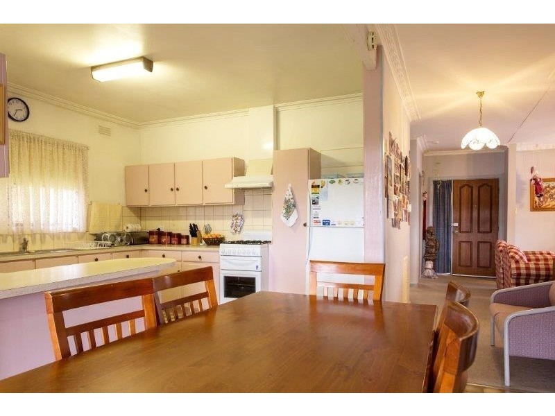 42 Cunneen Street, Long Gully VIC 3550