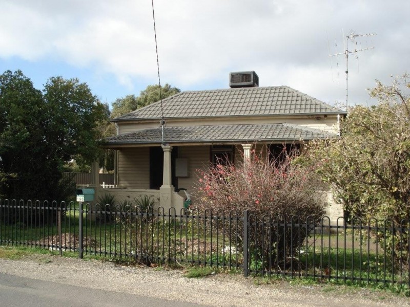 196 Eaglehawk Road, Long Gully VIC 3550