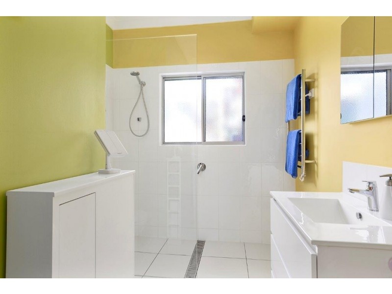 16 Neil Street, Kangaroo Flat VIC 3555