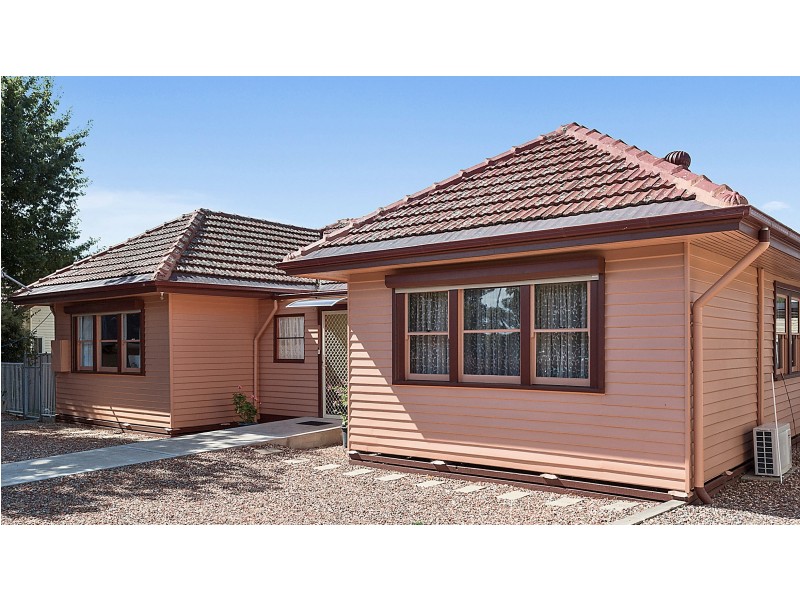 16 Neil Street, Kangaroo Flat VIC 3555