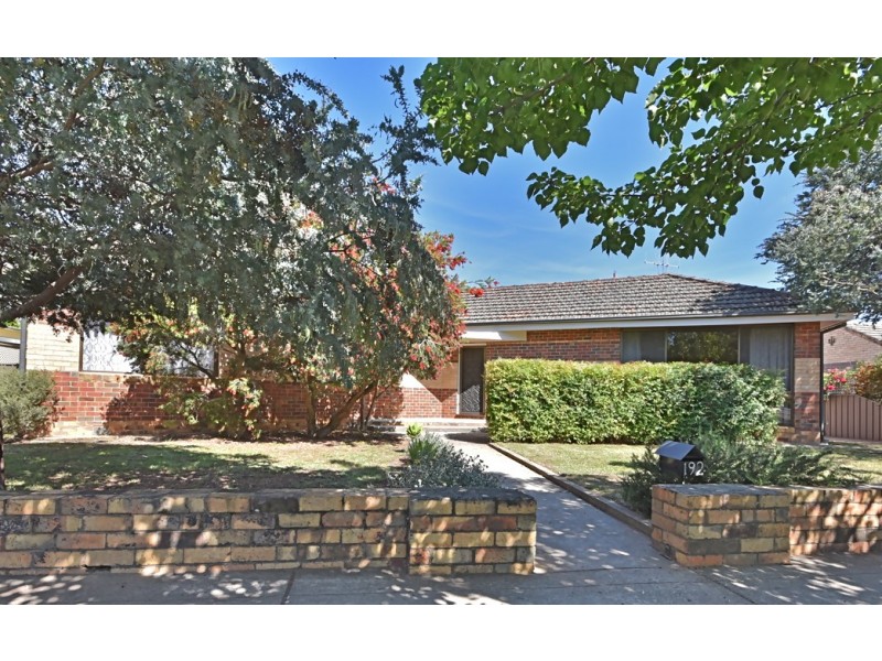 192 High Street, Kangaroo Flat VIC 3555