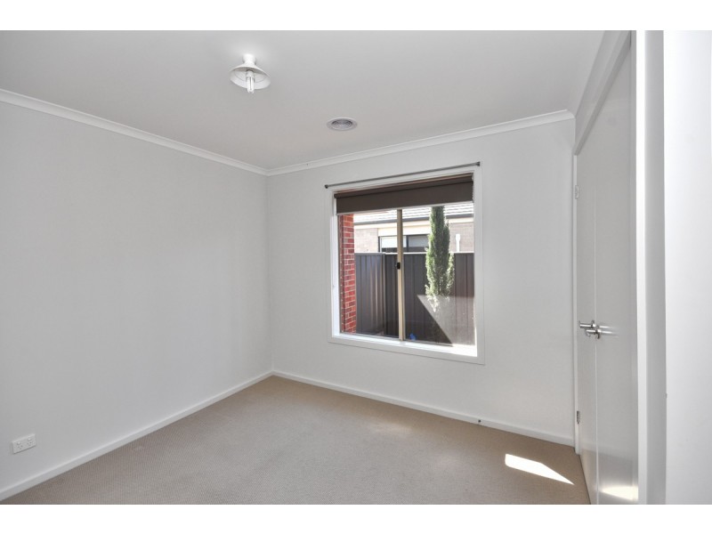 242 Station Street, Ascot VIC 3551