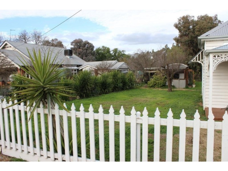 16 Arnold Road, Bridgewater VIC 3516