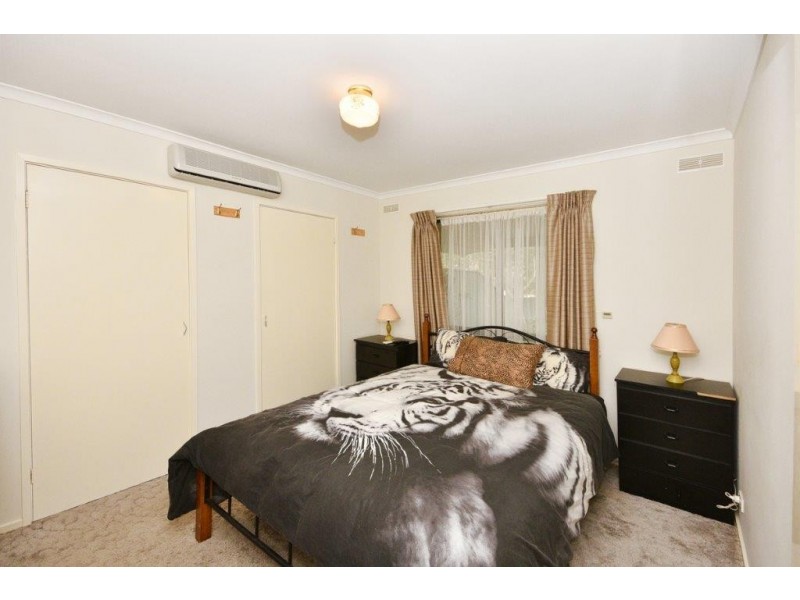110 Crusoe Road, Kangaroo Flat VIC 3555