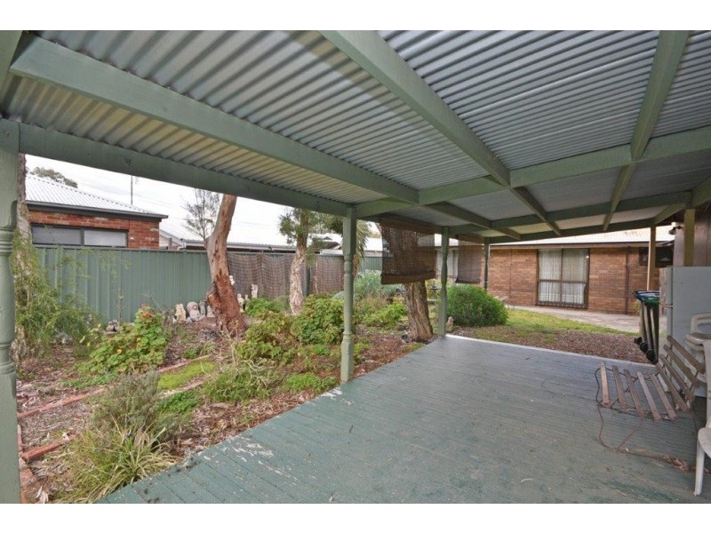 110 Crusoe Road, Kangaroo Flat VIC 3555