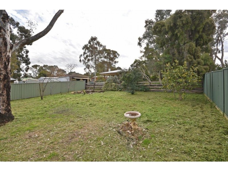 110 Crusoe Road, Kangaroo Flat VIC 3555