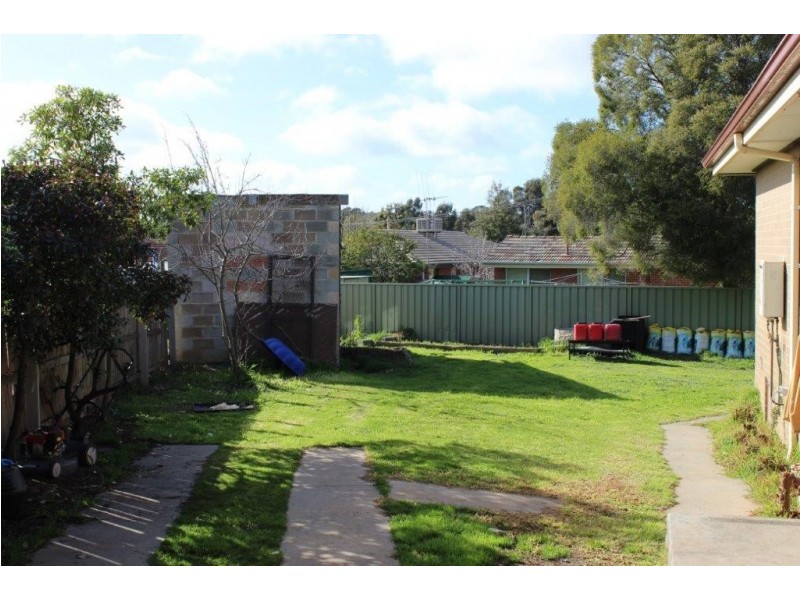 7 Burch Court, California Gully VIC 3556