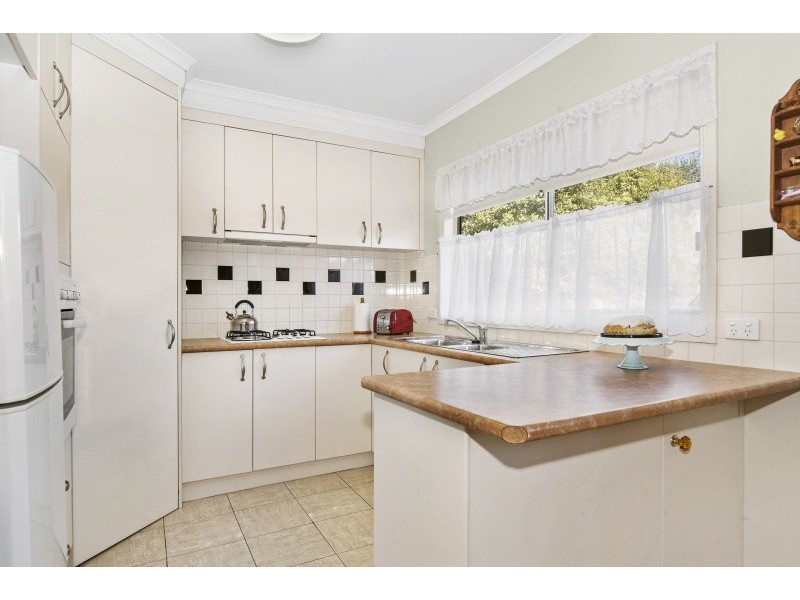 16 Prouses Road, North Bendigo VIC 3550
