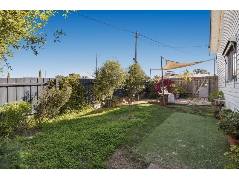 16 Prouses Road, North Bendigo VIC 3550