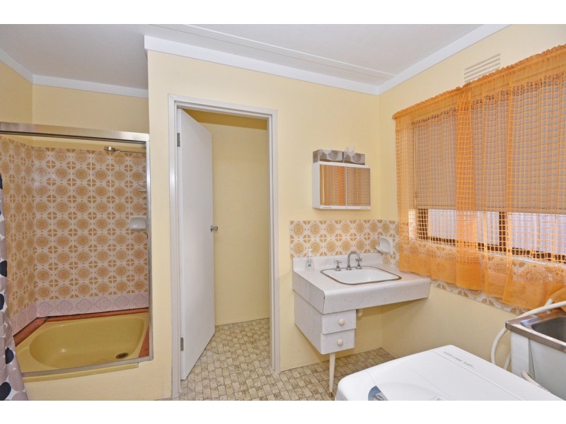 2/4 Trotter Lane, Ironbark VIC 3550