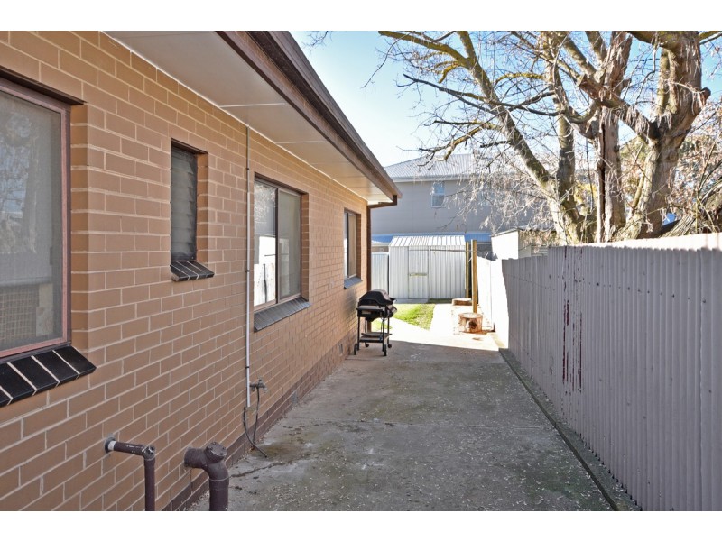 2/4 Trotter Lane, Ironbark VIC 3550