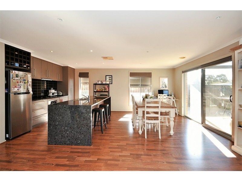 16 Soldatos Drive, Golden Square VIC 3555