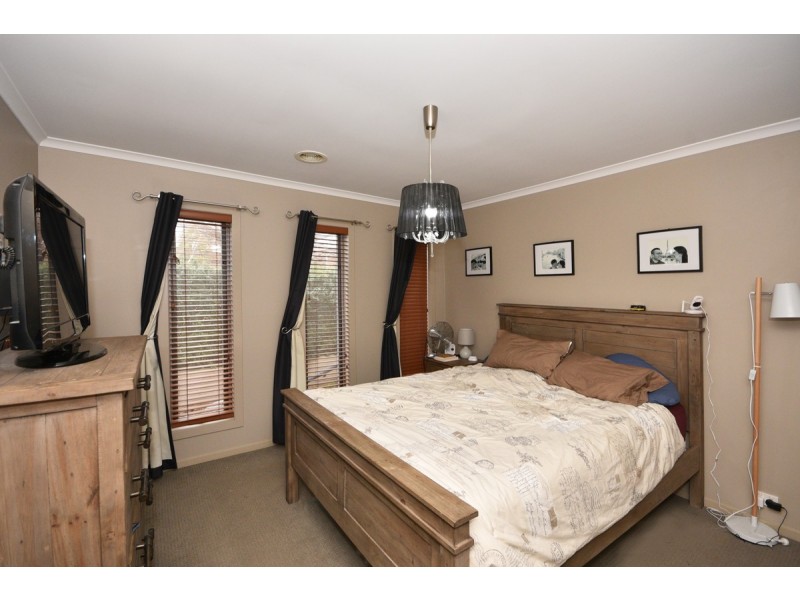 16 Soldatos Drive, Golden Square VIC 3555