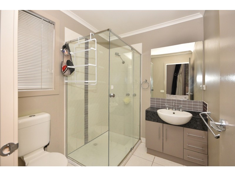 16 Soldatos Drive, Golden Square VIC 3555