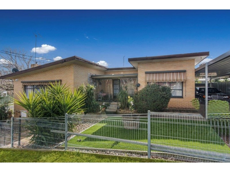 12 Grace Street, White Hills VIC 3550
