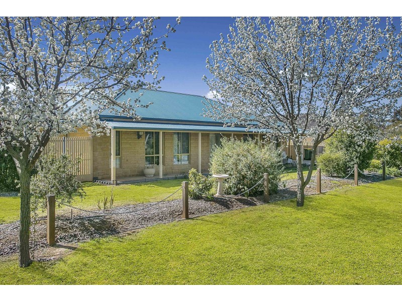 6 Dingee Road, Rochester VIC 3561
