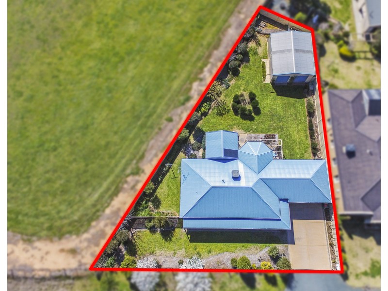 6 Dingee Road, Rochester VIC 3561