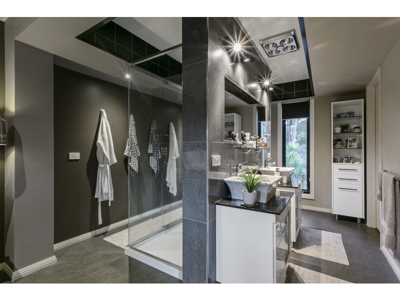 13 Federation Terrace, Kennington VIC 3550