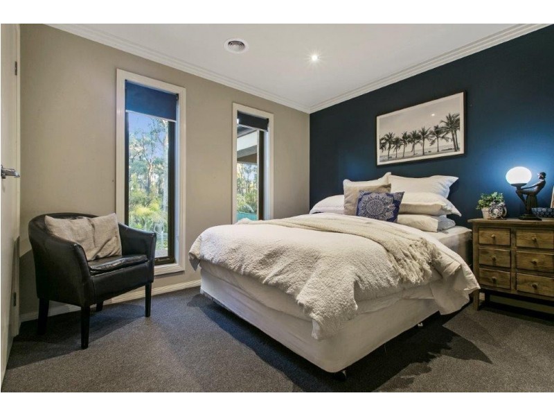 13 Federation Terrace, Kennington VIC 3550