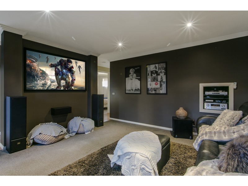 13 Federation Terrace, Kennington VIC 3550