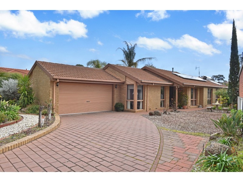 38 Crusoe Road, Kangaroo Flat VIC 3555