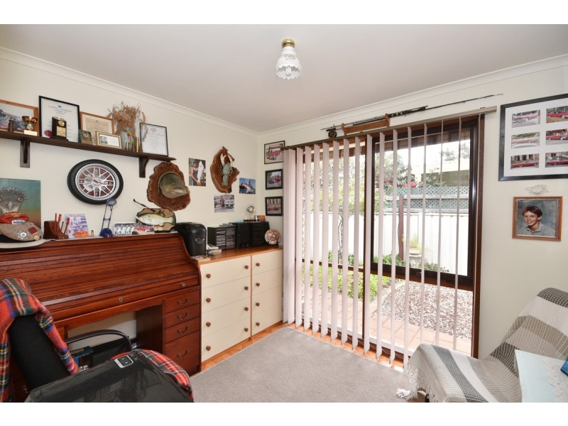 38 Crusoe Road, Kangaroo Flat VIC 3555