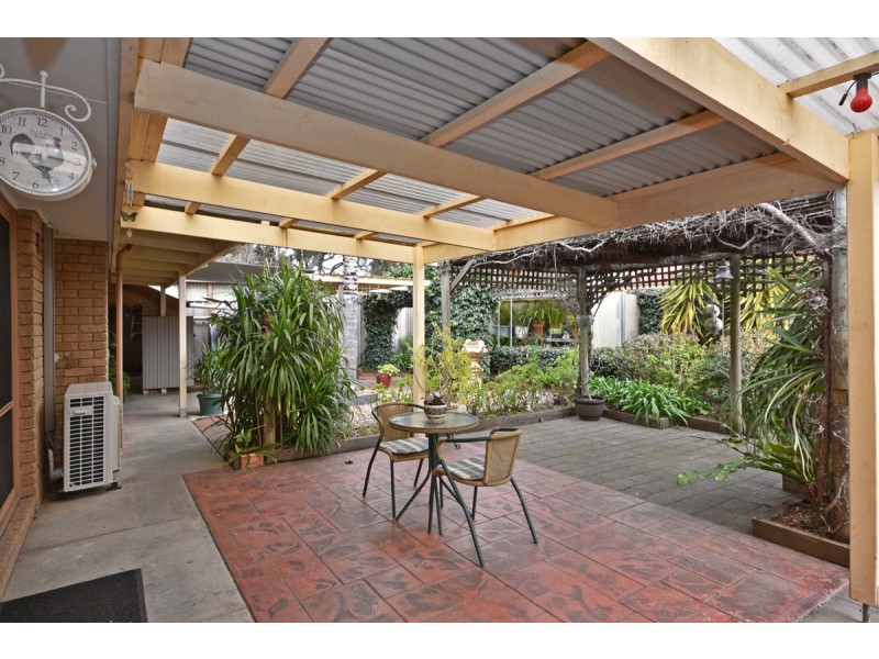 38 Crusoe Road, Kangaroo Flat VIC 3555